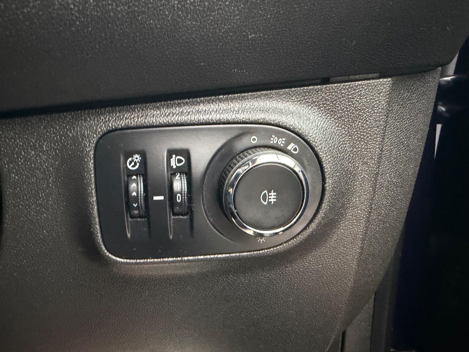 Used Vauxhall ADAM 2013 for sale - 76314831: Photo 18