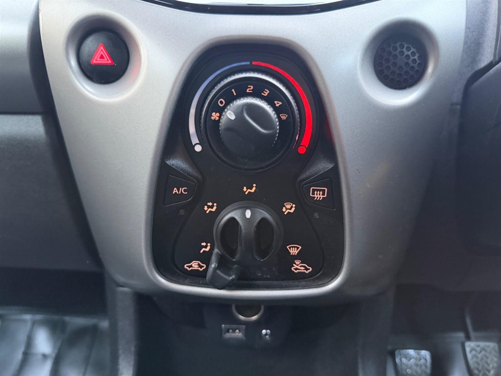 Used Peugeot 108 2016 for sale - 77641016: Photo 16