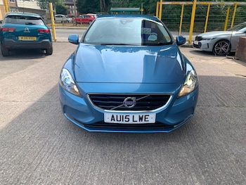 Used Volvo V40 2015 for sale - 79287377: Photo