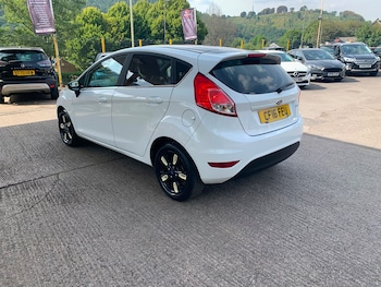 Used Ford Fiesta 2016 for sale - 79474185: Photo