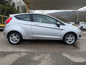 Used Ford Fiesta 2015 for sale - 77641051: Photo