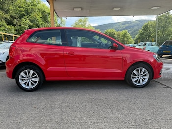 Used Volkswagen Polo 2015 for sale - 78618170: Photo