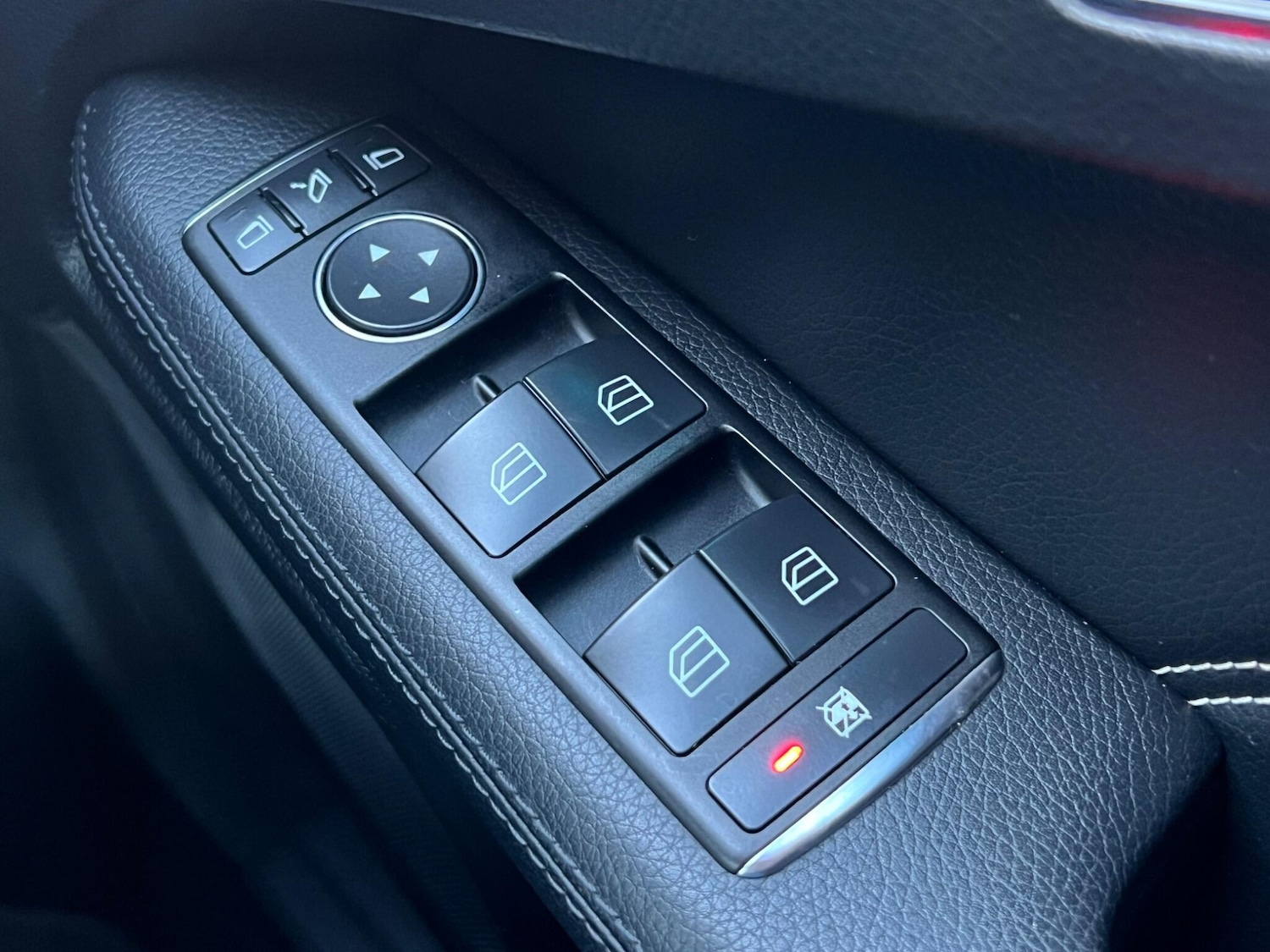 Used Mercedes-Benz E Class 2013 for sale - 77229301: Photo 15