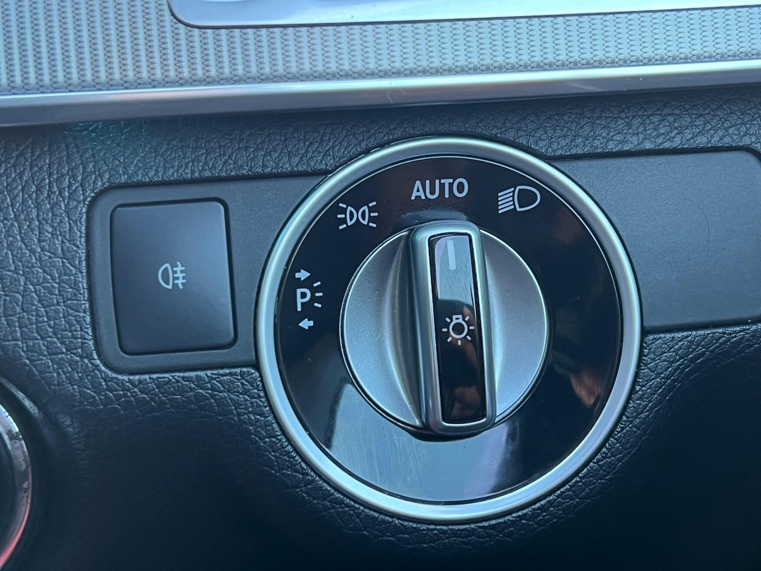 Used Mercedes-Benz E Class 2013 for sale - 77229301: Photo 16