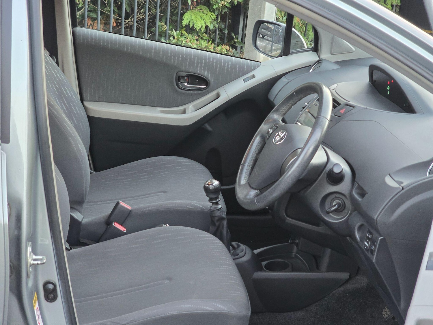 Used Toyota Yaris 2009 for sale - 76398038: Photo 8