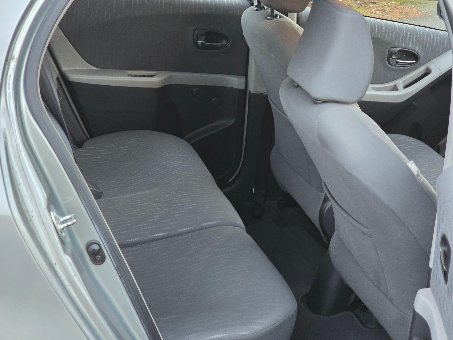 Used Toyota Yaris 2009 for sale - 76398038: Photo 9