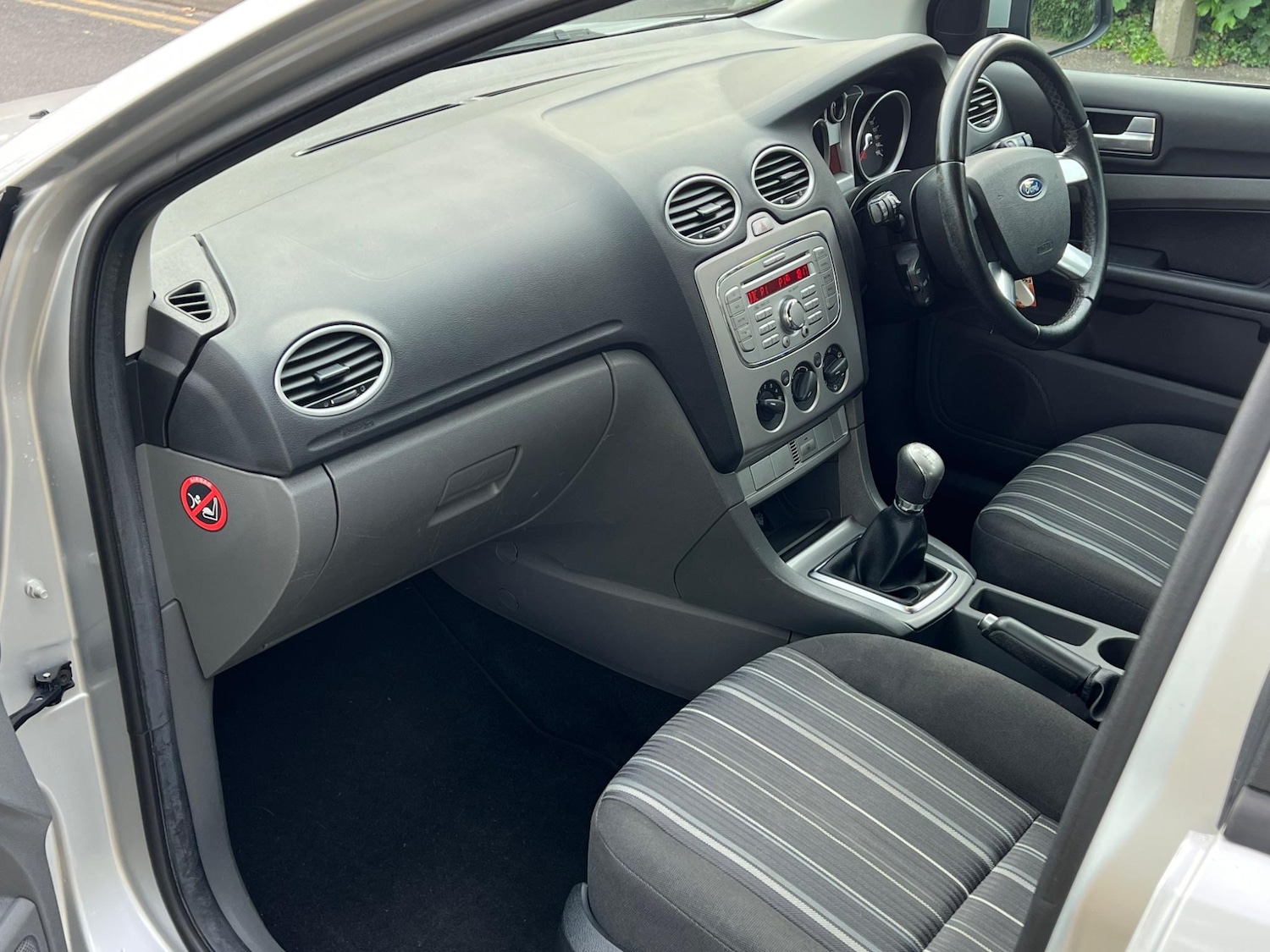 Used Ford Focus 2009 for sale - 76349752: Photo 9