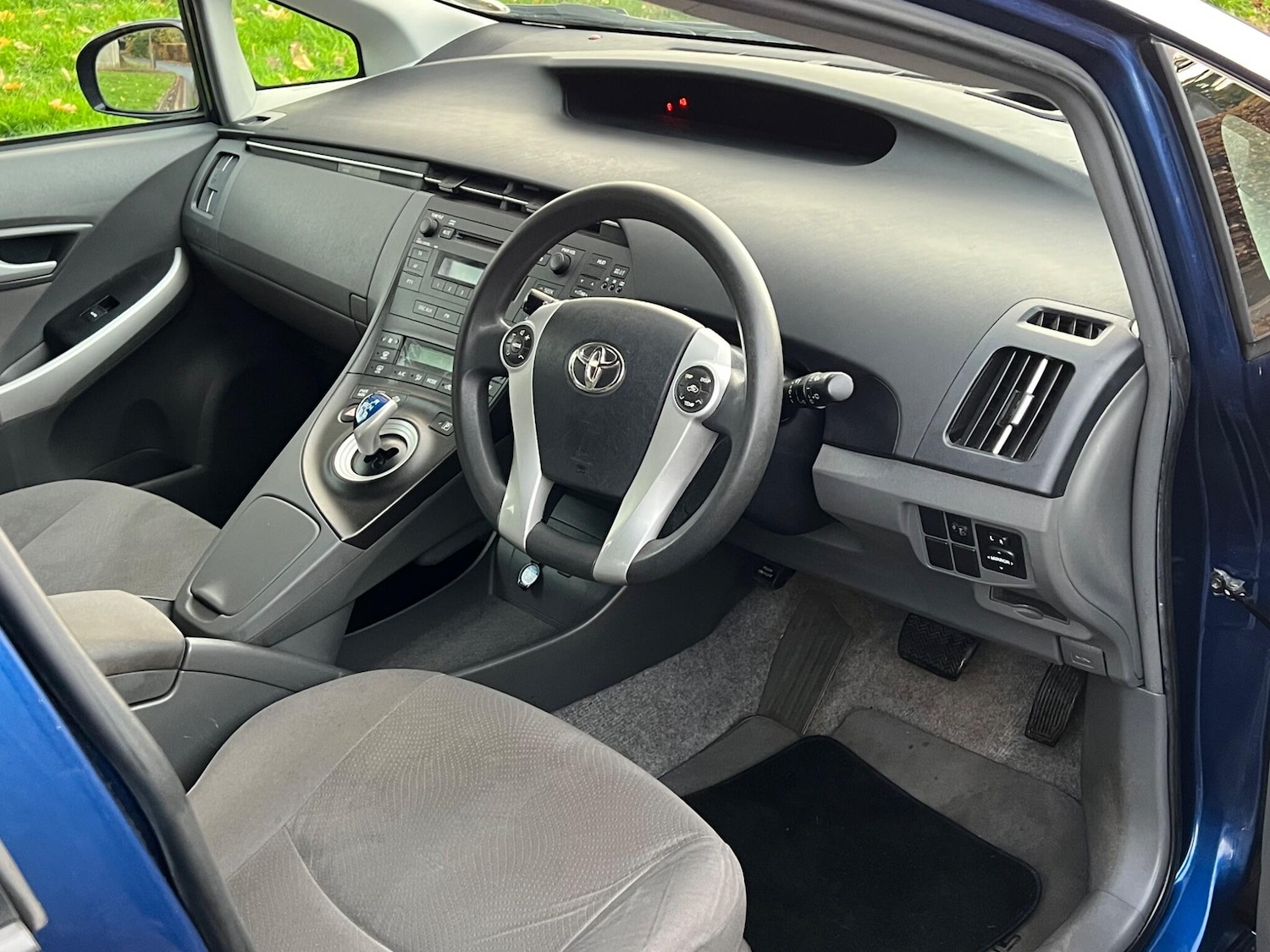 Used Toyota Prius 2010 for sale - 77016794: Photo 8