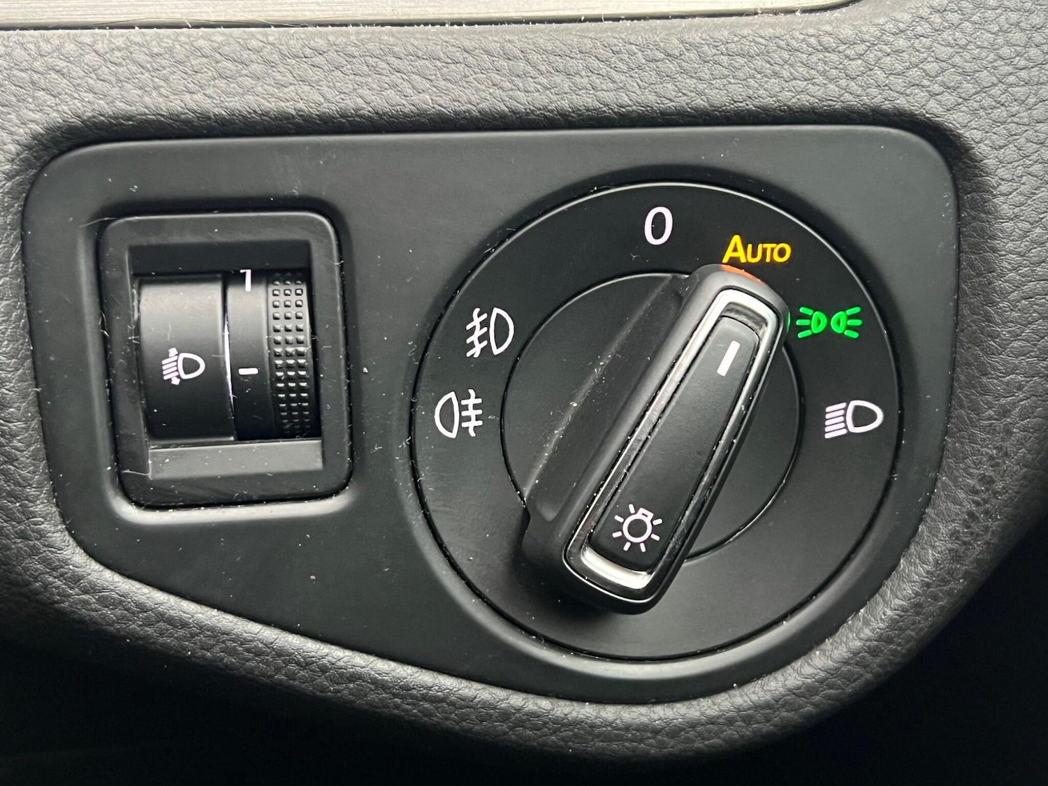 Used Volkswagen Golf 2015 for sale - 77793434: Photo 17