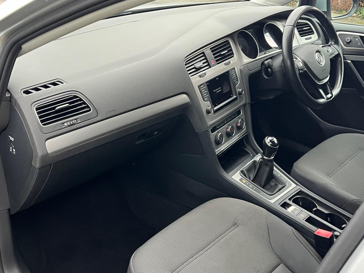 Used Volkswagen Golf 2015 for sale - 77793434: Photo 9