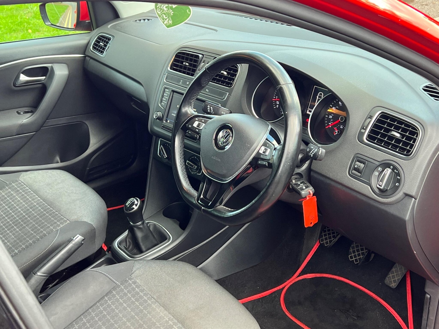 Used Volkswagen Polo 2017 for sale - 76607360: Photo 8