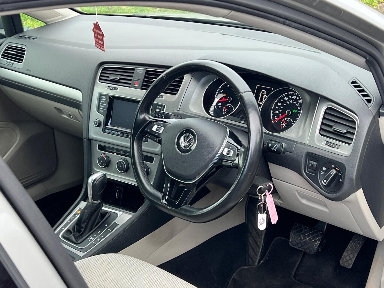Used Volkswagen Golf 2014 for sale - 77320458: Photo 8