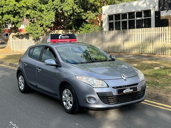 Used Renault Megane 2010 for sale - 75614245: Photo