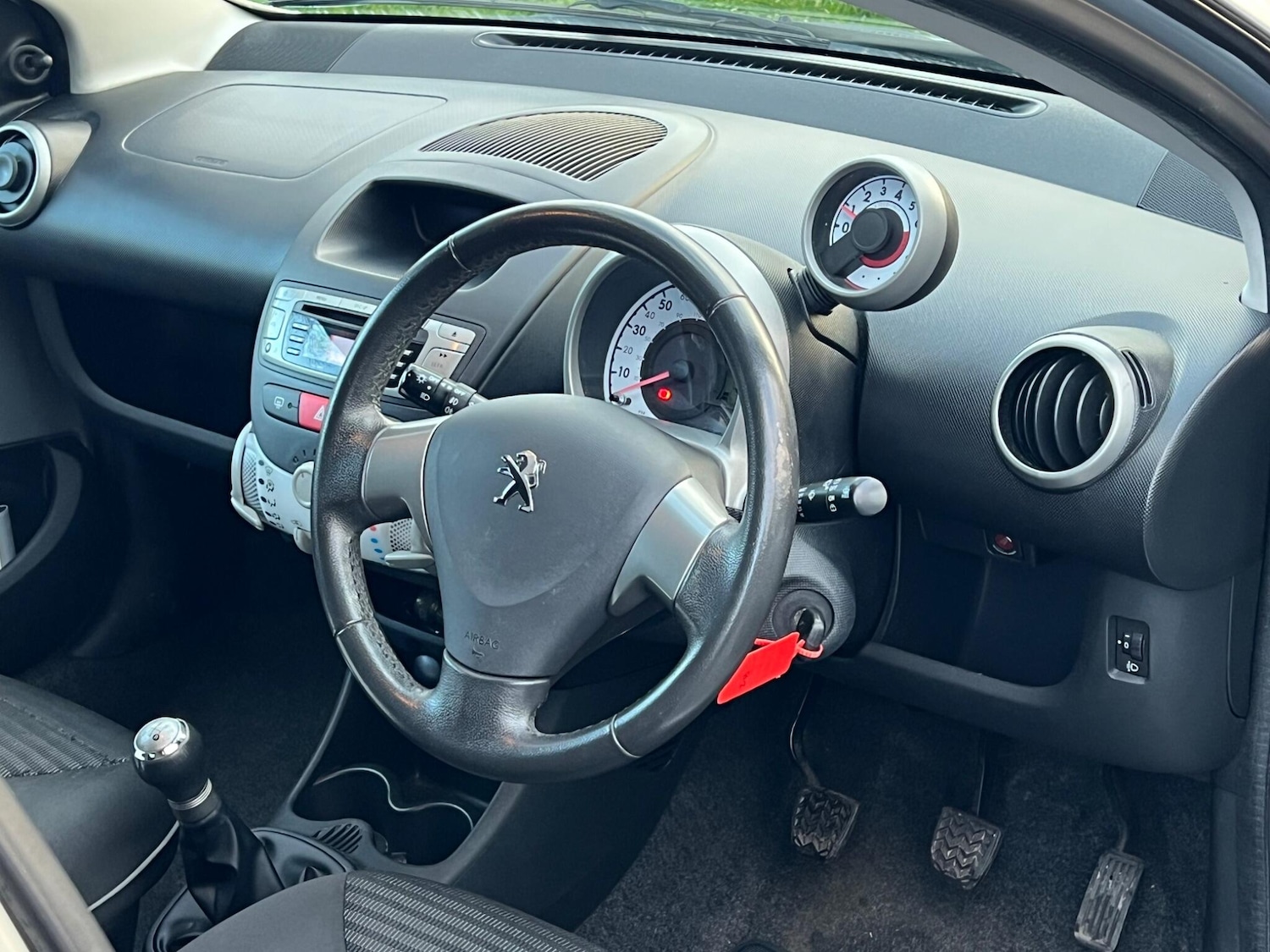 Used Peugeot 107 2012 for sale - 77892410: Photo 8