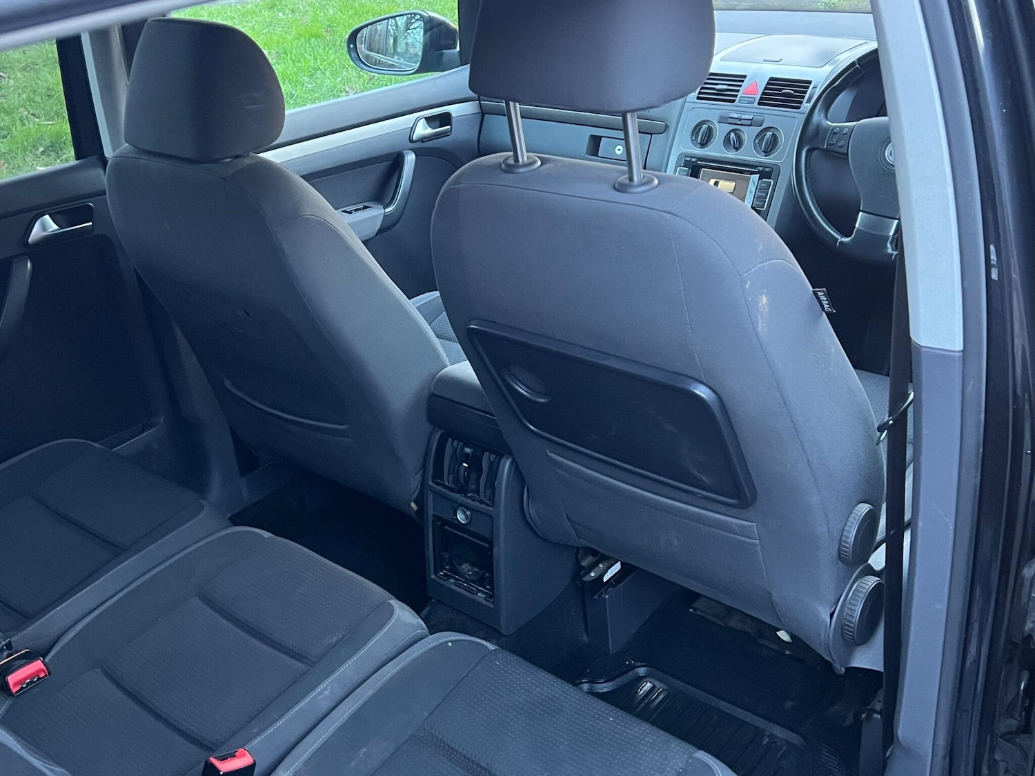 Used Volkswagen Touran 2010 for sale - 77496139: Photo 10