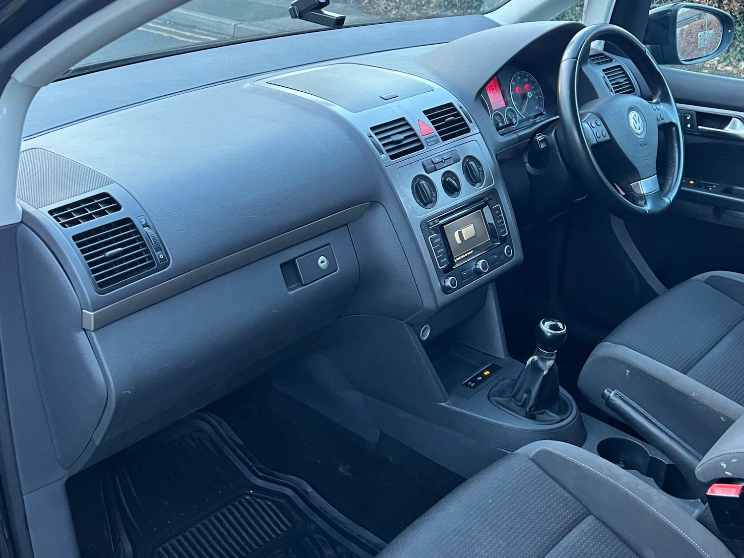 Used Volkswagen Touran 2010 for sale - 77496139: Photo 9