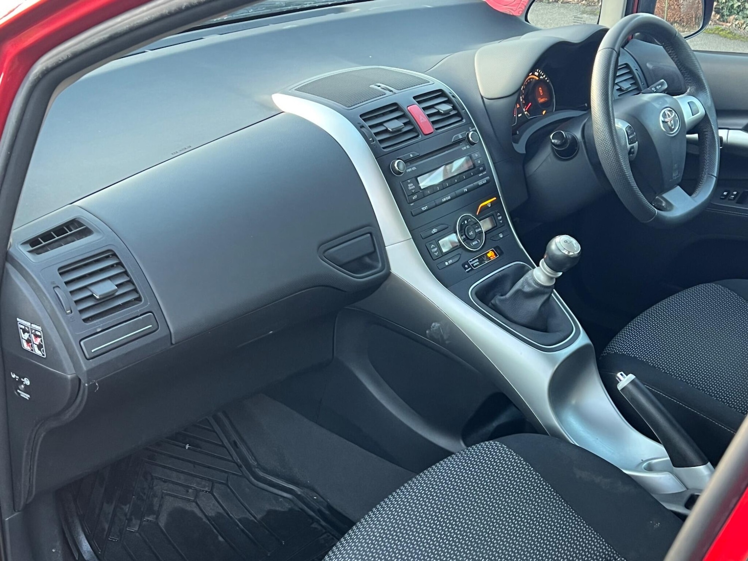 Used Toyota Auris 2011 for sale - 77120616: Photo 9