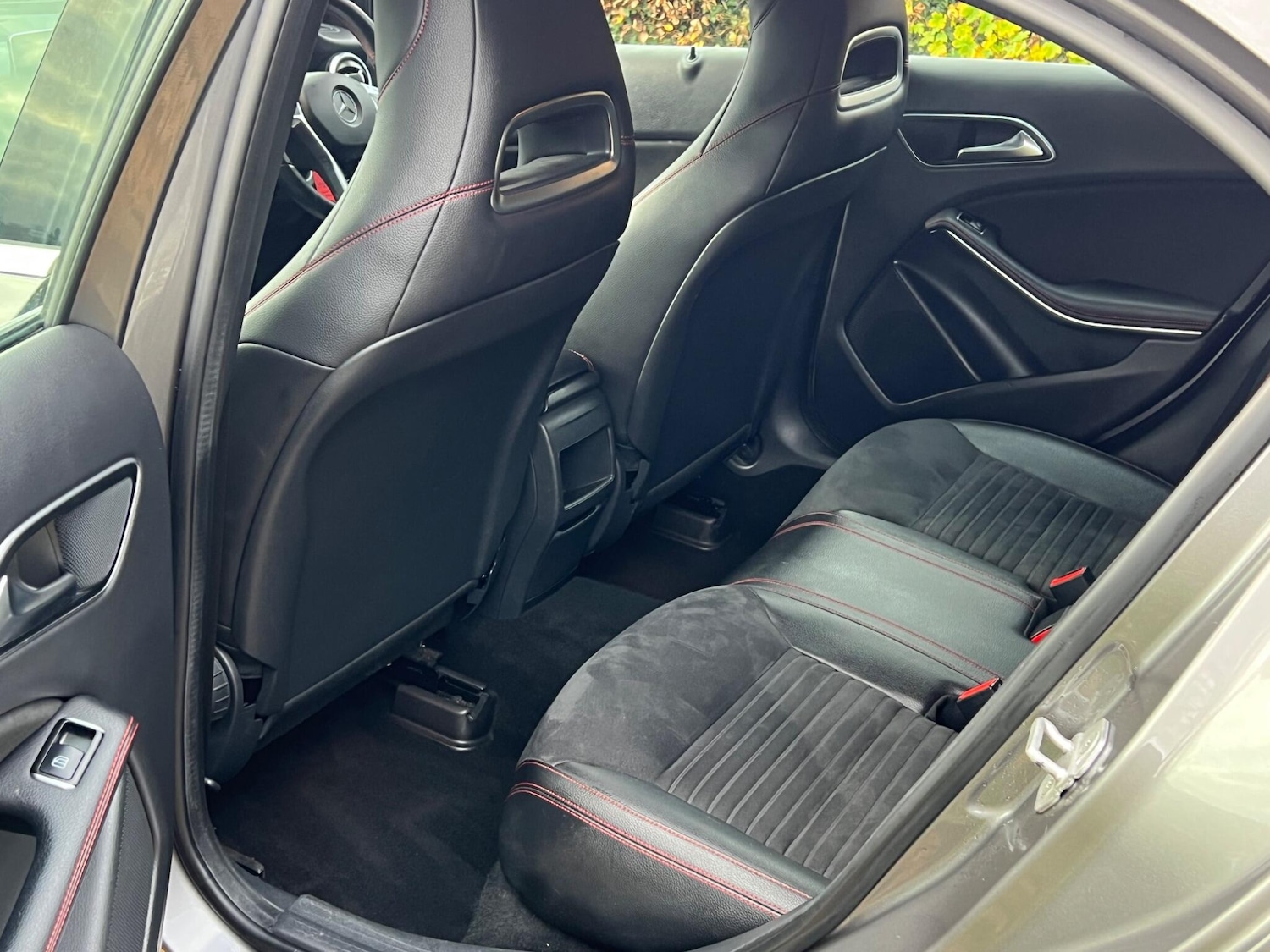 Used Mercedes-Benz A-Class 2014 for sale - 76607113: Photo 11