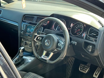 Used Volkswagen Golf 2017 for sale - 79132616: Photo