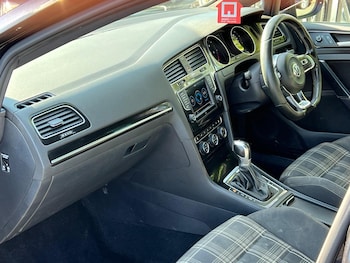 Used Volkswagen Golf 2017 for sale - 79132616: Photo