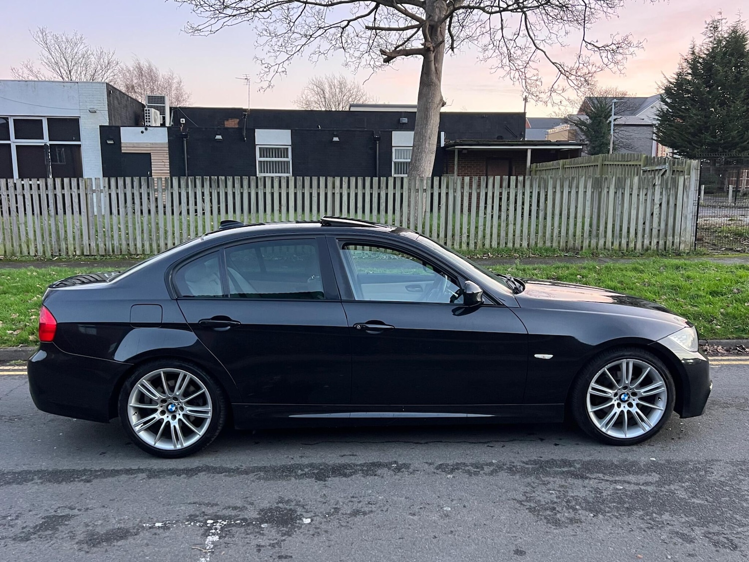 Used BMW 3 Series 2011 for sale - 76899595: Photo 7