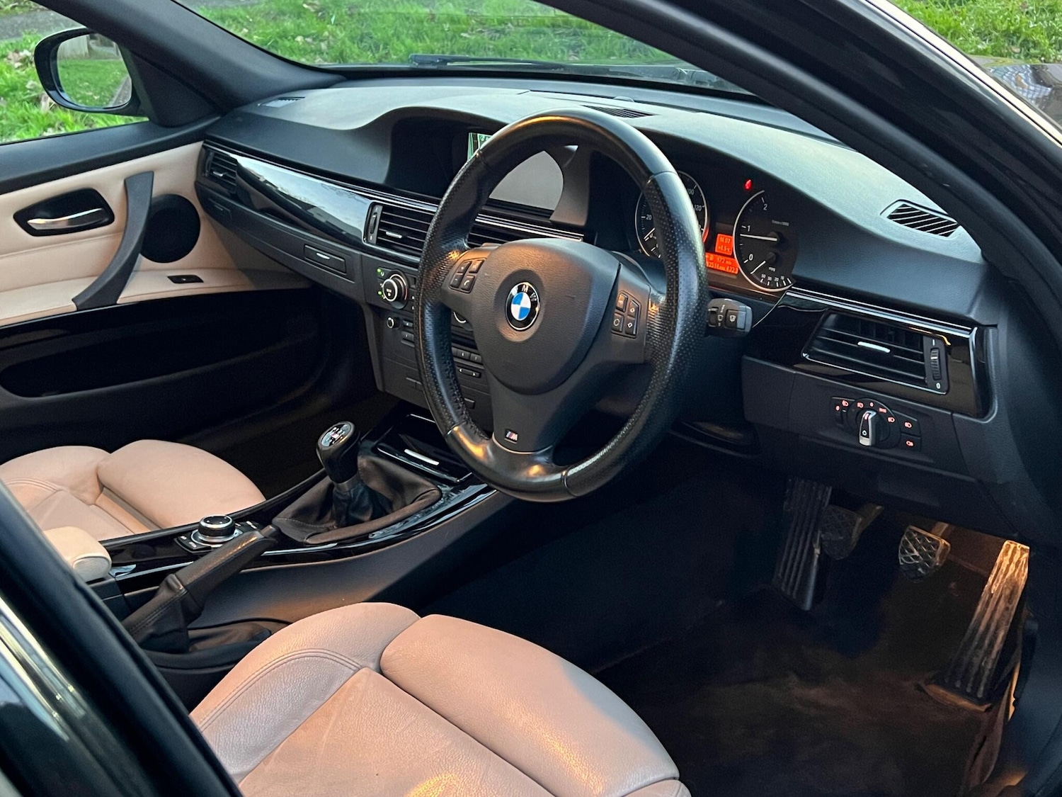 Used BMW 3 Series 2011 for sale - 76899595: Photo 8