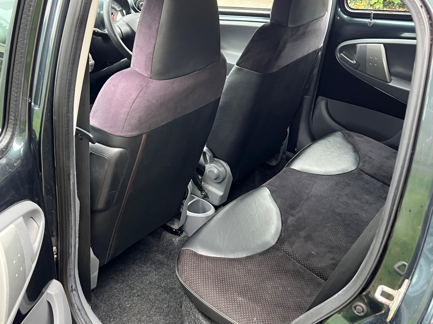 Used Toyota AYGO 2011 for sale - 76380713: Photo 11