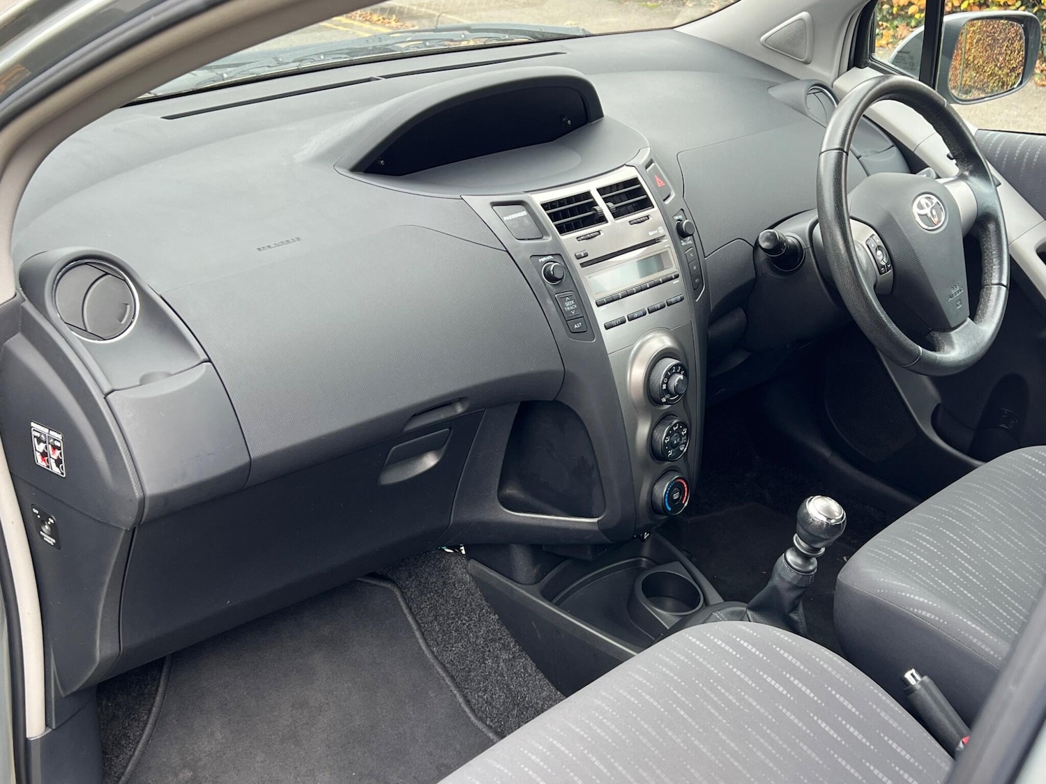 Used Toyota Yaris 2009 for sale - 76989954: Photo 8