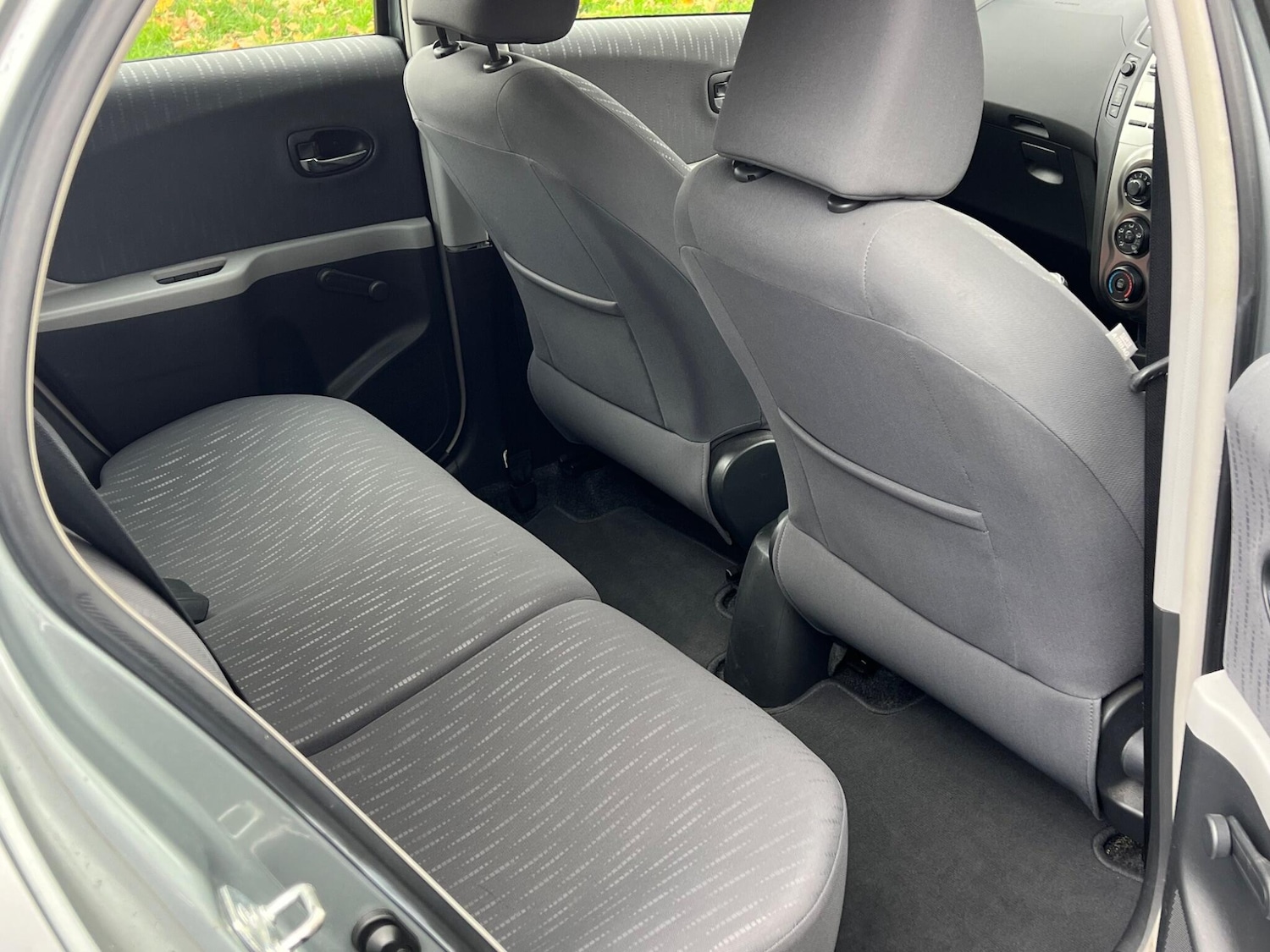 Used Toyota Yaris 2009 for sale - 76989954: Photo 9