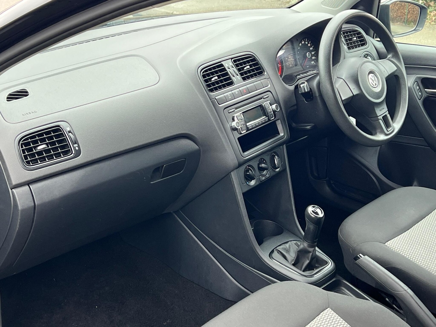 Used Volkswagen Polo 2011 for sale - 77737548: Photo 9