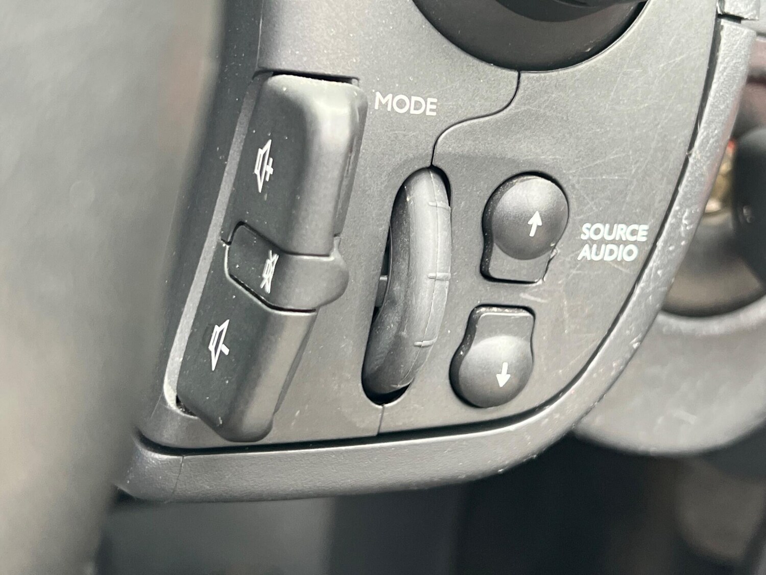 Used Renault Clio for sale - 78214176: Photo 10