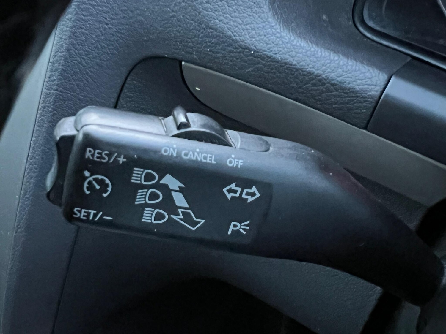 Used Volkswagen Touran 2010 for sale - 77131254: Photo 12