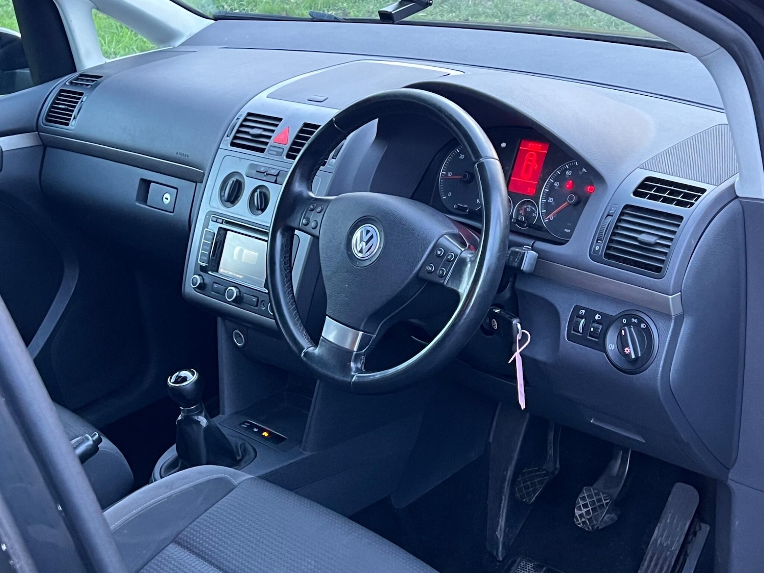 Used Volkswagen Touran 2010 for sale - 77131254: Photo 8