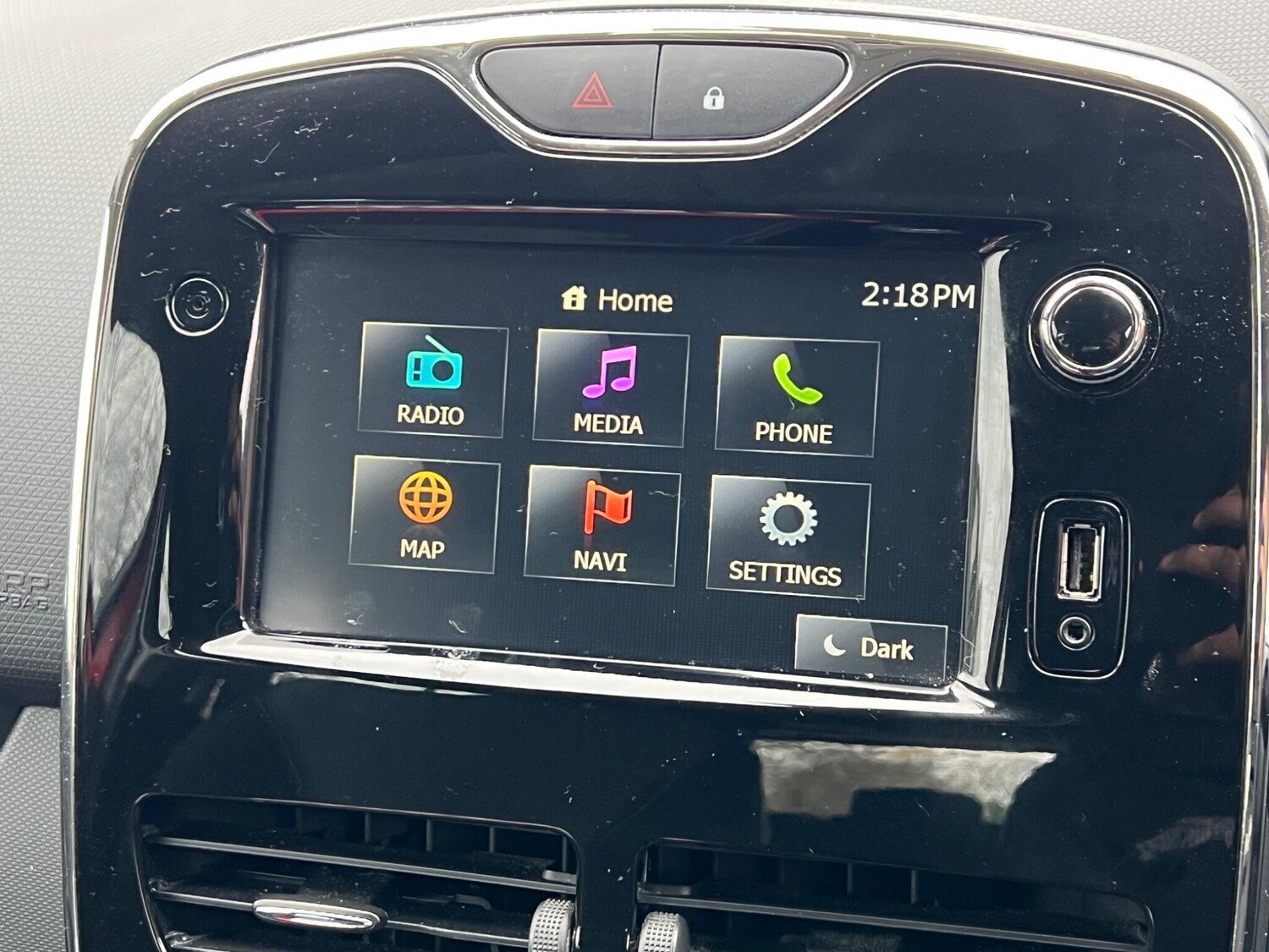 Used Renault Clio 2014 for sale - 77400805: Photo 12