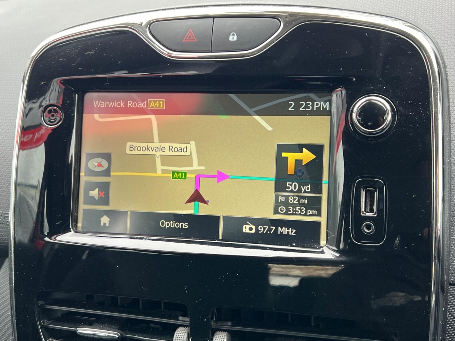 Used Renault Clio 2014 for sale - 77400805: Photo 13