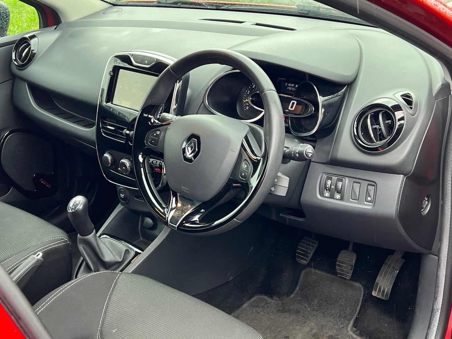 Used Renault Clio 2014 for sale - 77400805: Photo 8