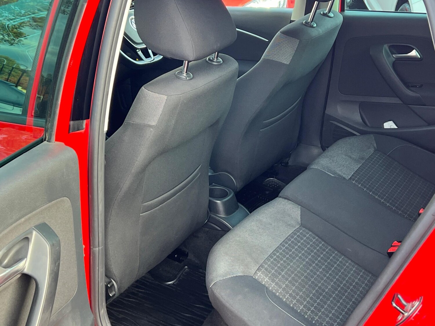 Used Volkswagen Polo 2017 for sale - 76432904: Photo 11