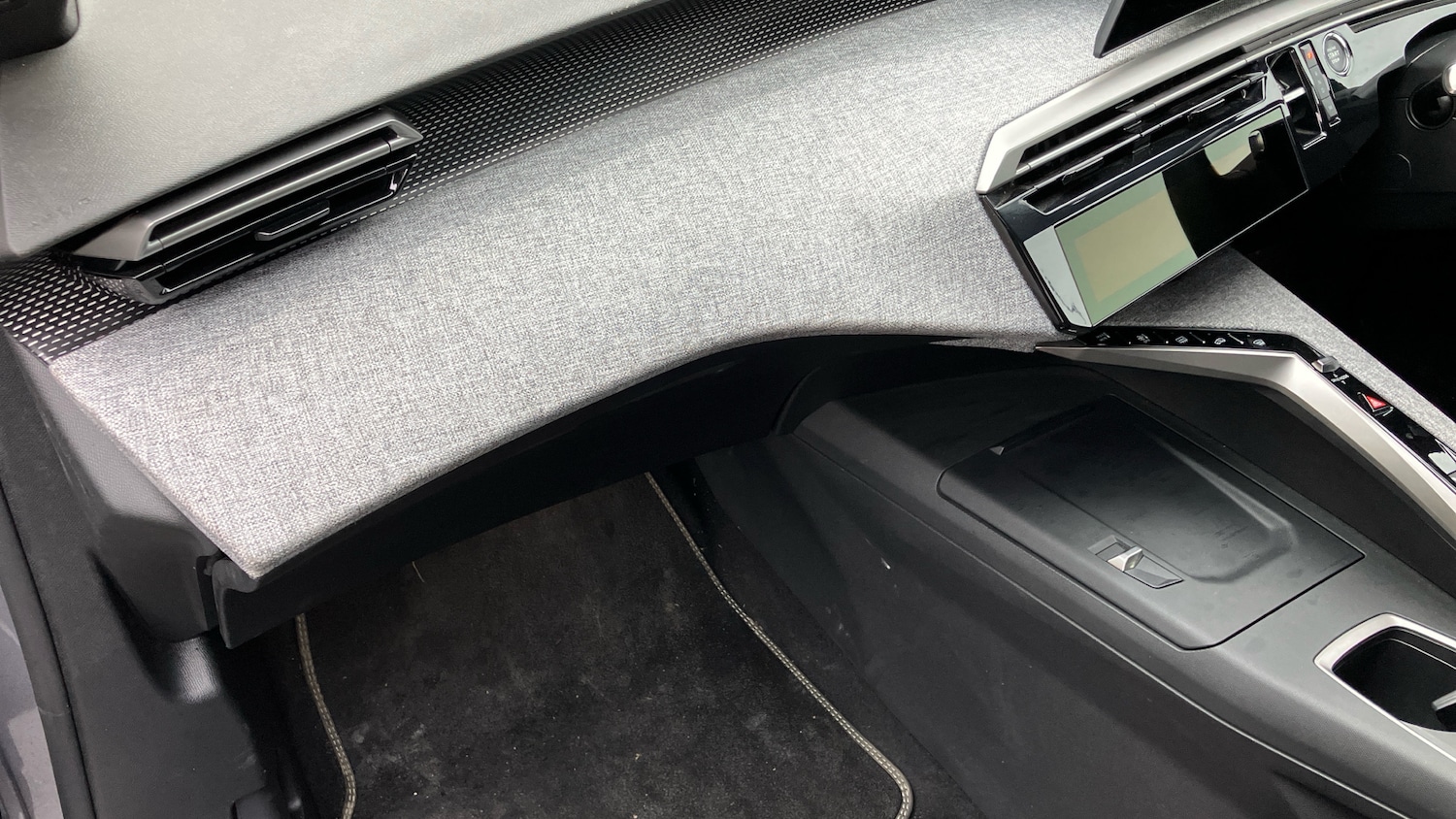 Used Peugeot 5008 2025 for sale - 76960639: Photo 39