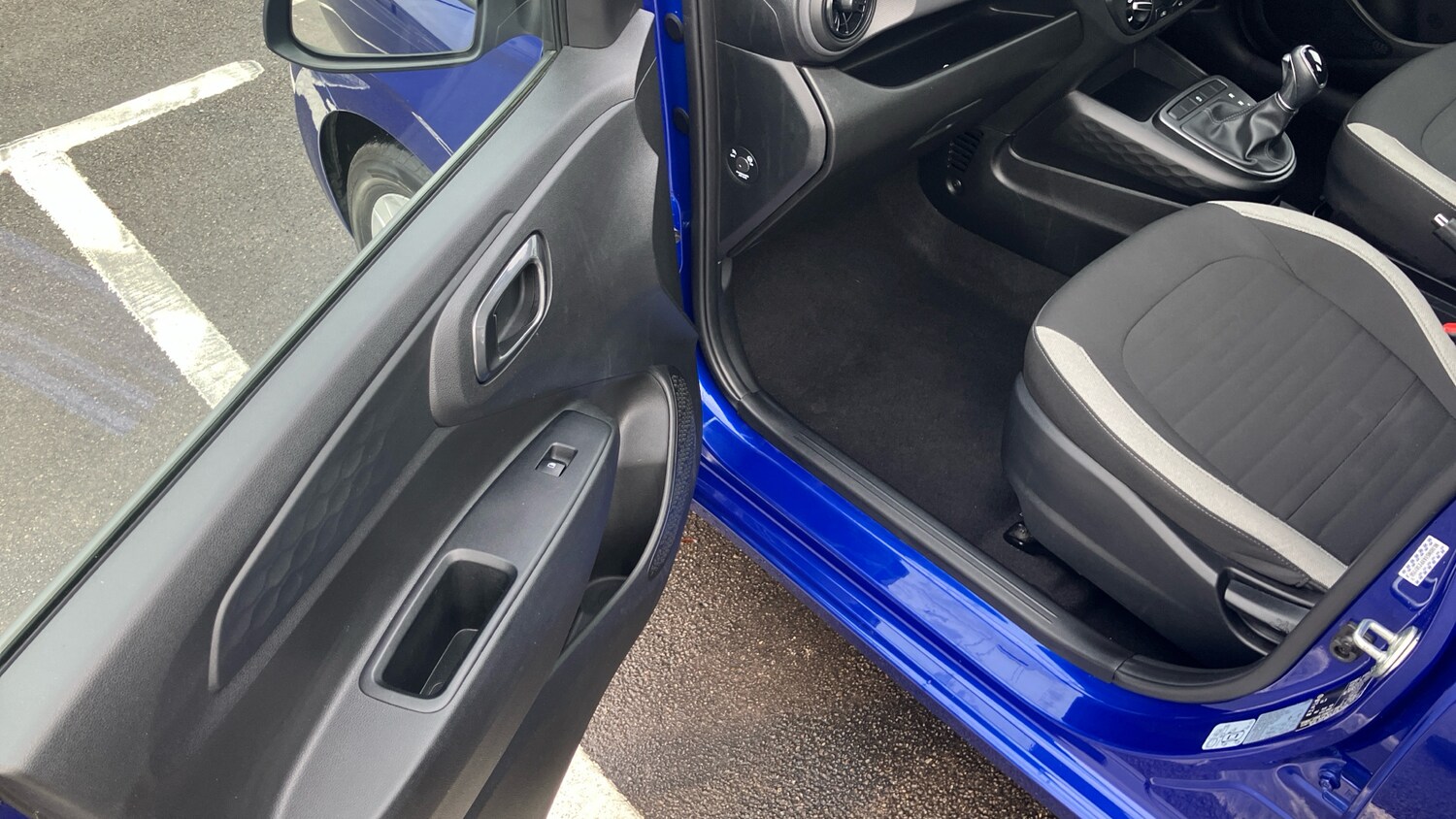 Used Hyundai i10 2023 for sale - 76948898: Photo 34