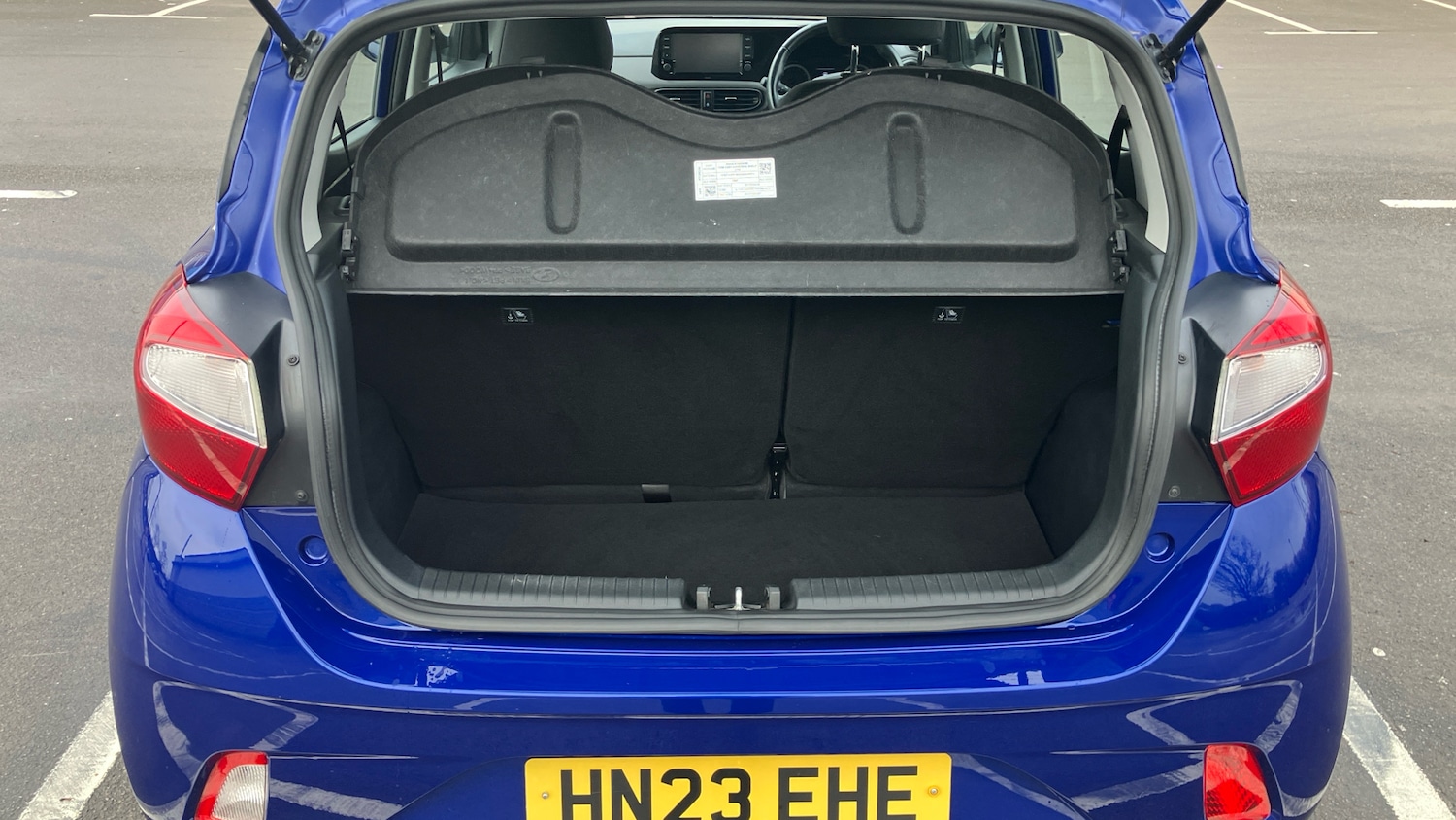 Used Hyundai i10 2023 for sale - 76948898: Photo 4