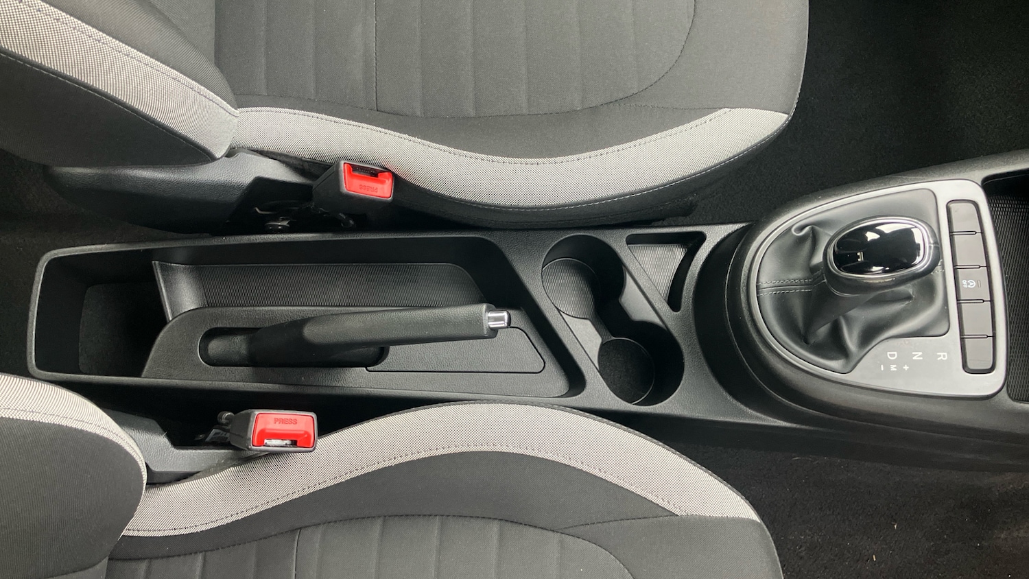 Used Hyundai i10 2023 for sale - 76948898: Photo 40