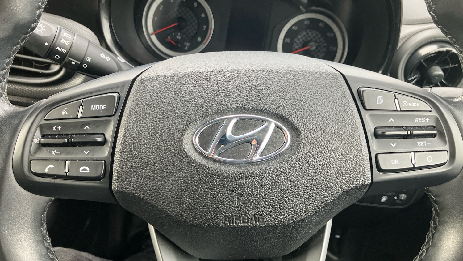 Used Hyundai i10 2023 for sale - 76948898: Photo 42