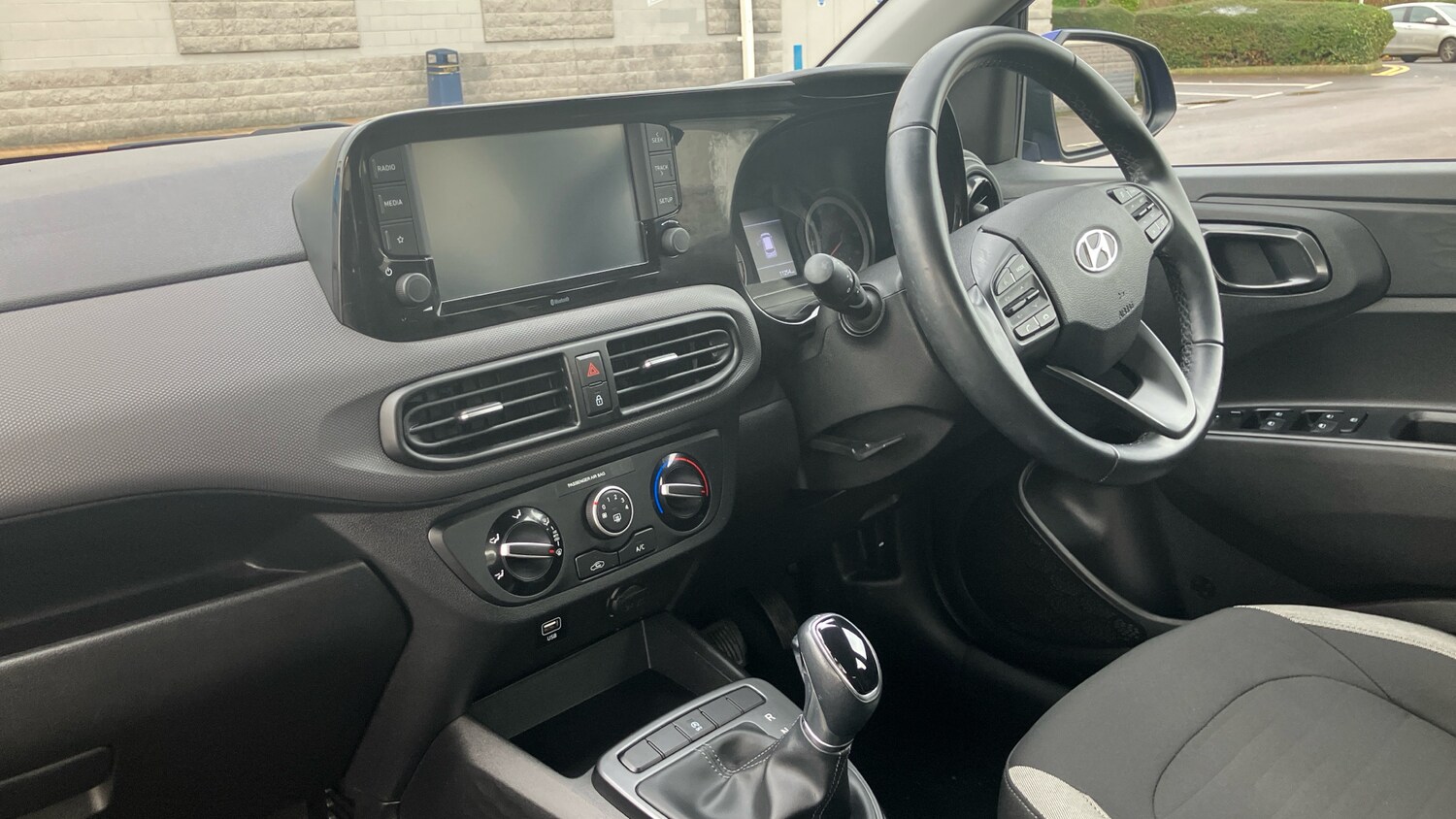 Used Hyundai i10 2023 for sale - 76948898: Photo 9