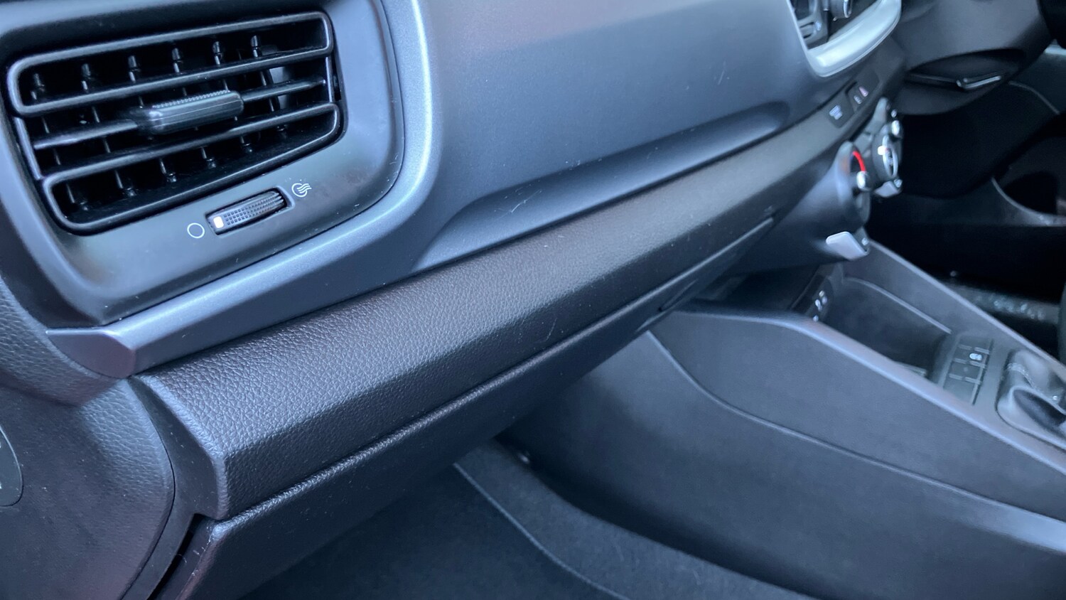 Used Kia Stonic 2018 for sale - 77521927: Photo 35