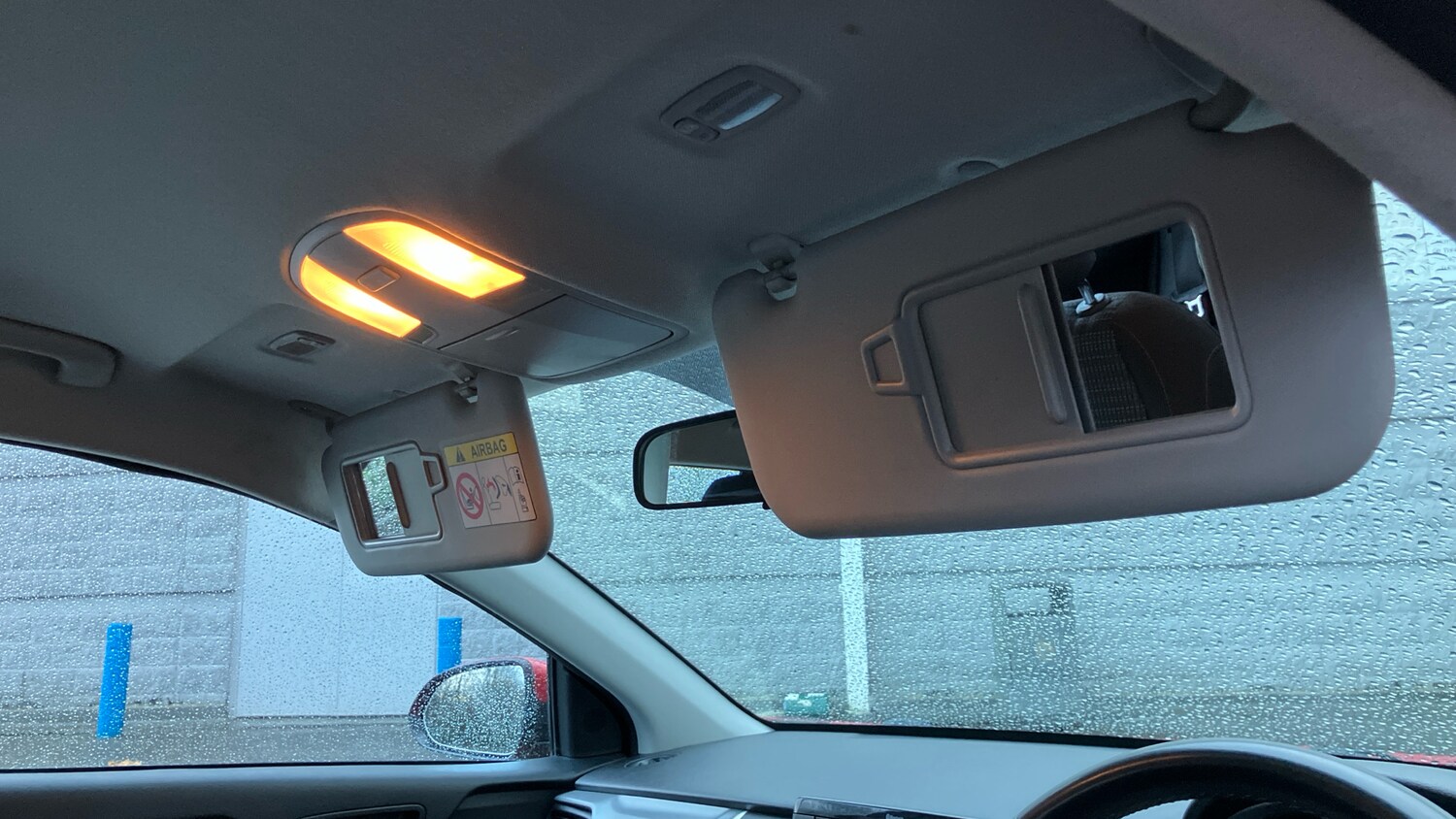 Used Kia Stonic 2018 for sale - 77521927: Photo 42