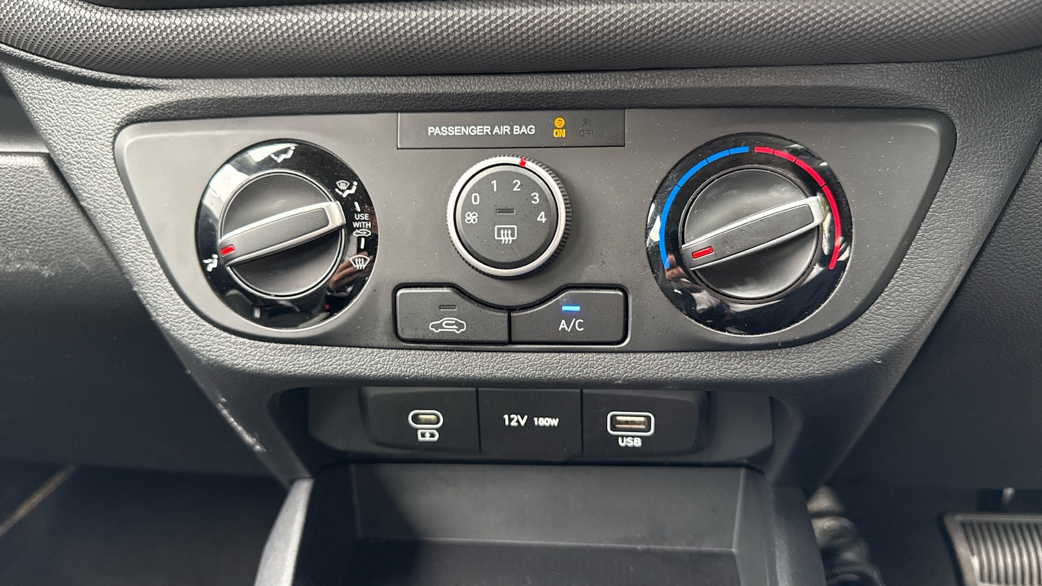 Used Hyundai i10 2024 for sale - 76115753: Photo 21