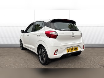Used Hyundai i10 2024 for sale - 76115753: Photo 2