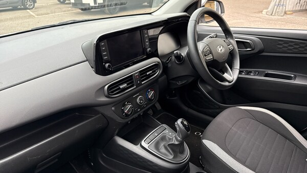 Used Hyundai i10 2024 for sale - 76115753: Photo 9