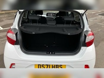 Used Hyundai i10 2021 for sale - 77147850: Photo