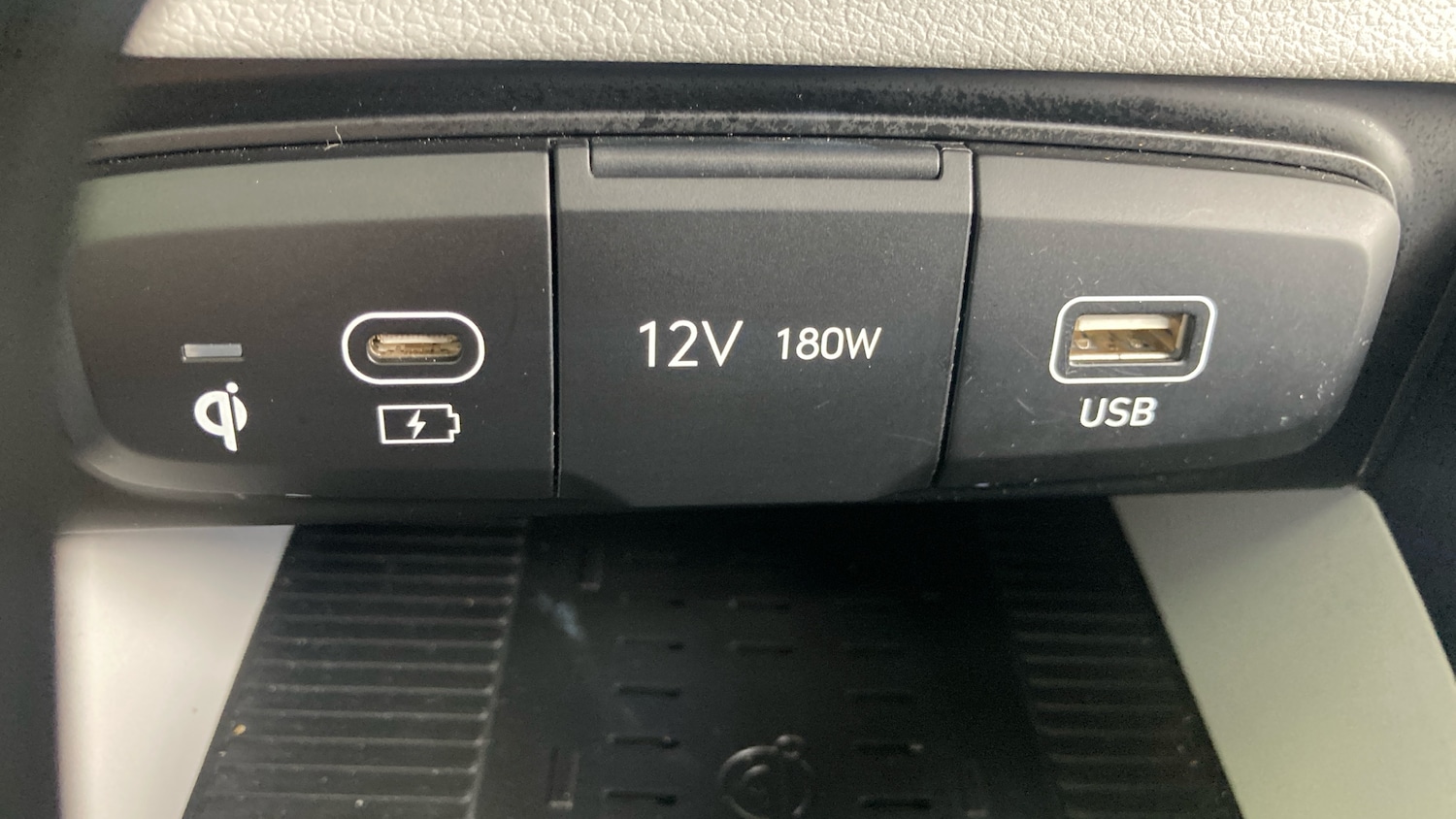 Used Hyundai BAYON 2024 for sale - 76077102: Photo 28